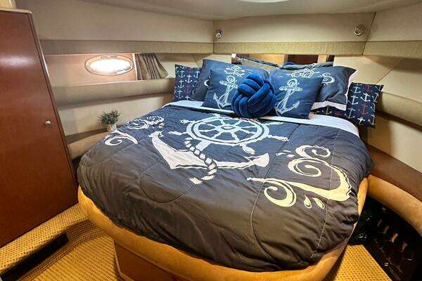 Meridian 368 Yacht For Sale