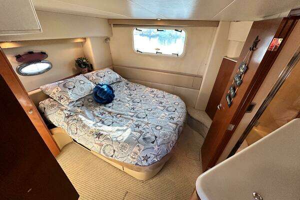Meridian 368 Yacht For Sale