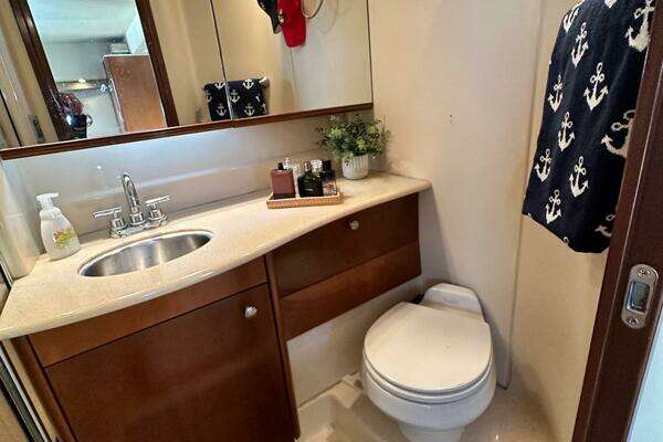 Meridian 368 Yacht For Sale