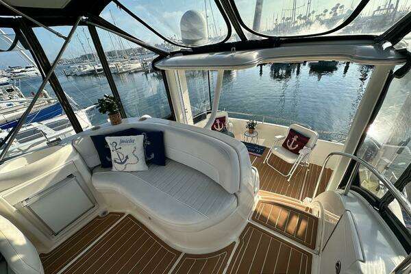 Meridian 368 Yacht For Sale