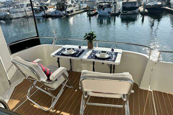 Meridian 368 Yacht For Sale