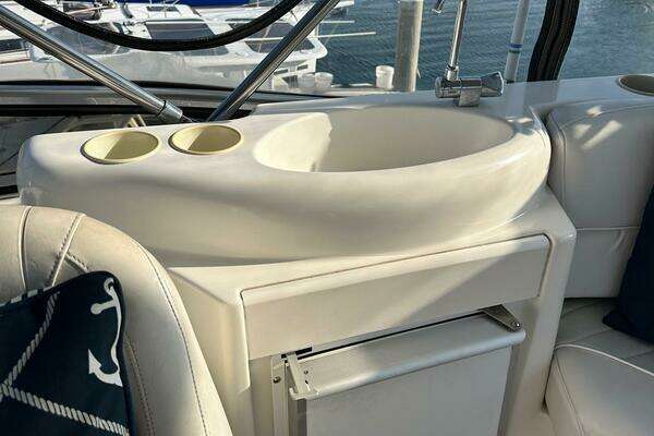 Meridian 368 Yacht For Sale