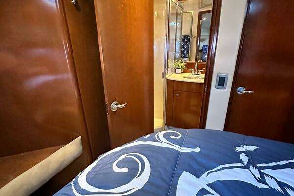 Meridian 368 Yacht For Sale