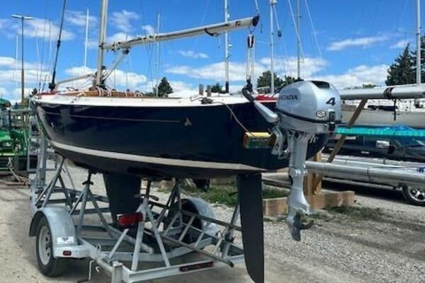 20ft Alerion Yacht For Sale