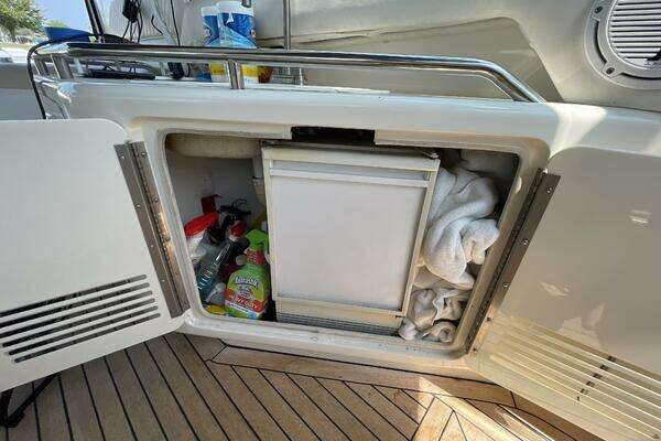 Sea Ray 630 Super Sun Sport Yacht For Sale
