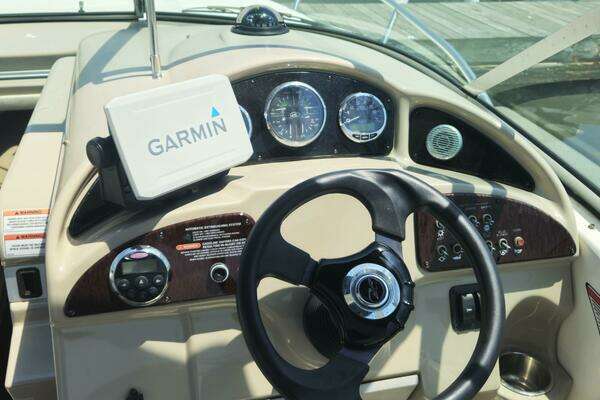Photo of the 2008 Sea Ray 260 Sundancer