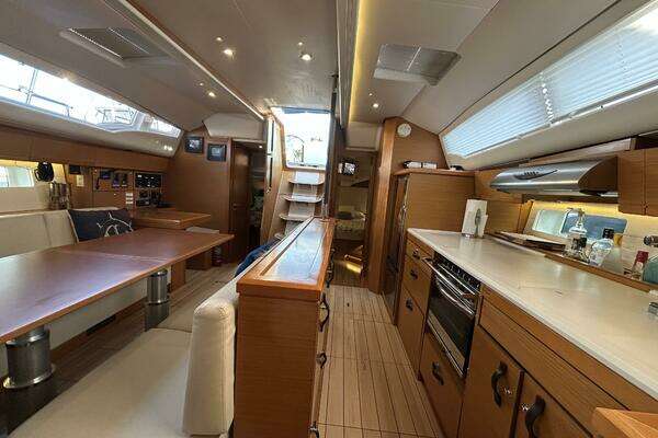 Jeanneau 54 Yacht For Sale