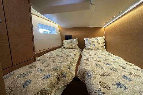 Jeanneau 54 Yacht For Sale
