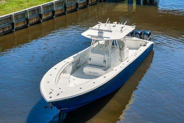 Photo of the 2013 Yellowfin 39 Offshore