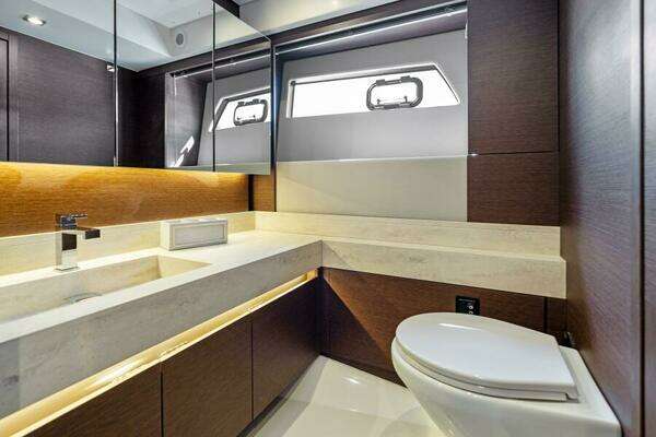 Prestige 520 Flybridge Yacht For Sale