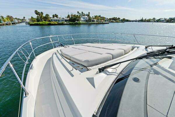 Prestige 520 Flybridge Yacht For Sale