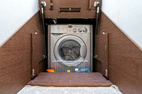 Prestige 520 Flybridge Yacht For Sale