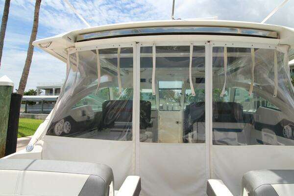 Tiara Yachts 38LX Yacht For Sale