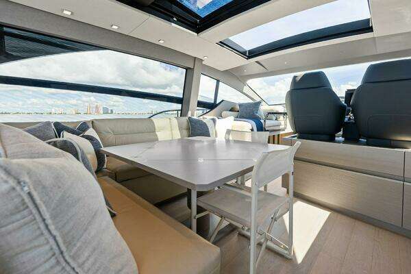 Pershing 7X Yacht For Sale