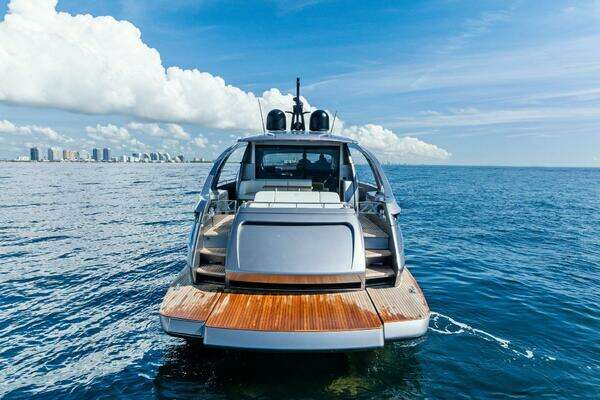 Pershing 7X Yacht For Sale