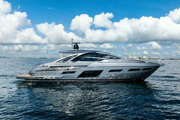 Pershing 7X Yacht For Sale
