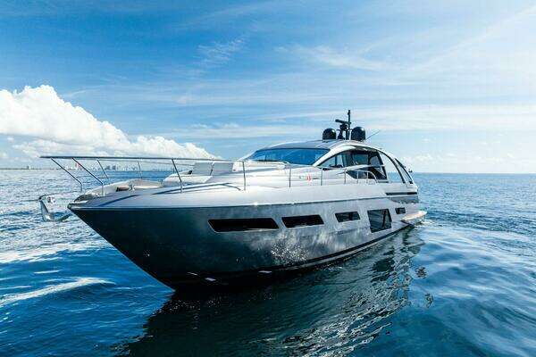 Pershing 7X Yacht For Sale