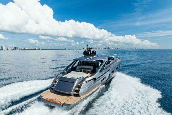 Pershing 7X Yacht For Sale