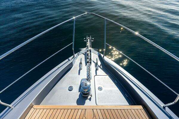 Pershing 7X Yacht For Sale