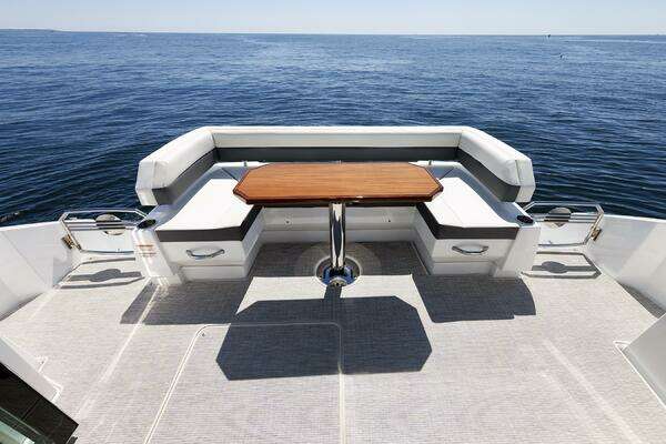 Cruisers Yachts  Yacht For Sale