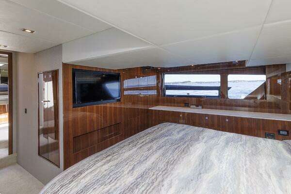 Cruisers Yachts  Yacht For Sale