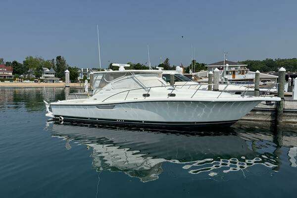 Pursuit  Yacht For Sale