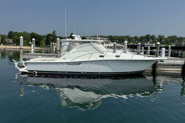 Pursuit  Yacht For Sale