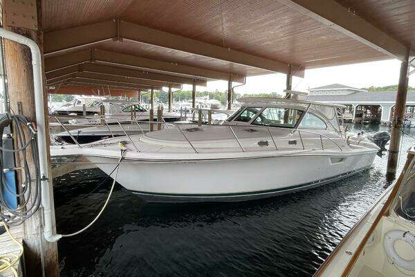Pursuit  Yacht For Sale