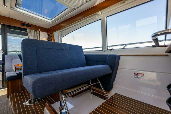 Nimbus 405 Coupe Yacht For Sale