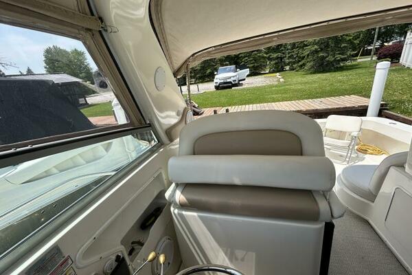 33ft Sea Ray Yacht For Sale