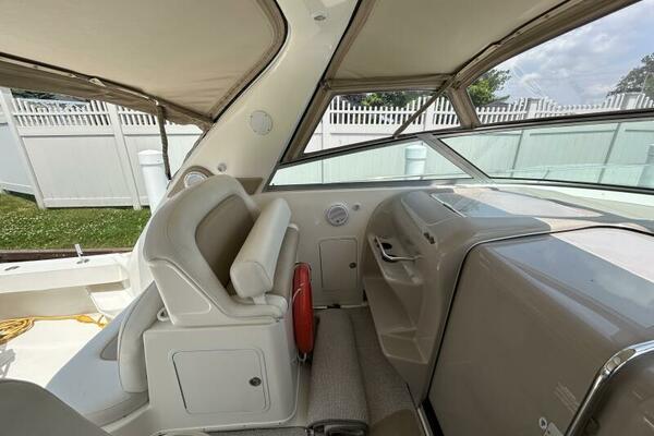 33ft Sea Ray Yacht For Sale