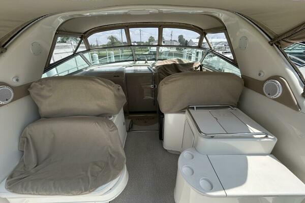 33ft Sea Ray Yacht For Sale