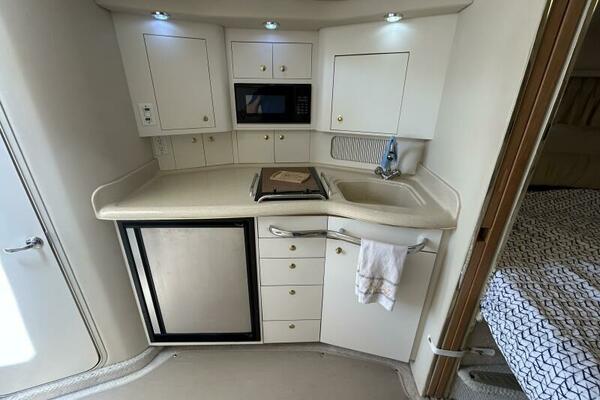 33ft Sea Ray Yacht For Sale