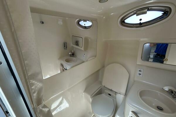 33ft Sea Ray Yacht For Sale