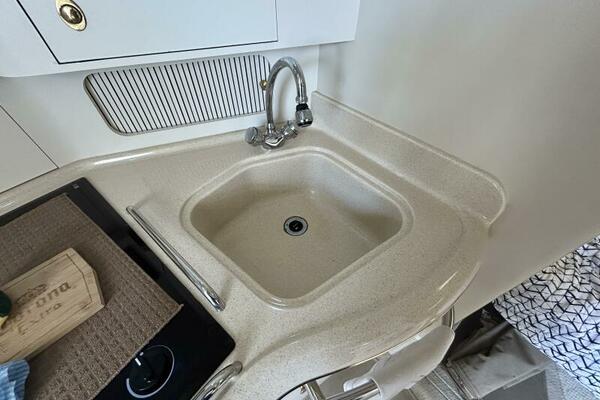 33ft Sea Ray Yacht For Sale