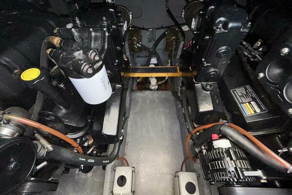 33ft Sea Ray Yacht For Sale