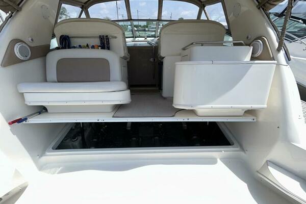 33ft Sea Ray Yacht For Sale