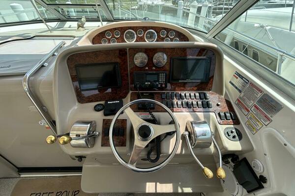 33ft Sea Ray Yacht For Sale