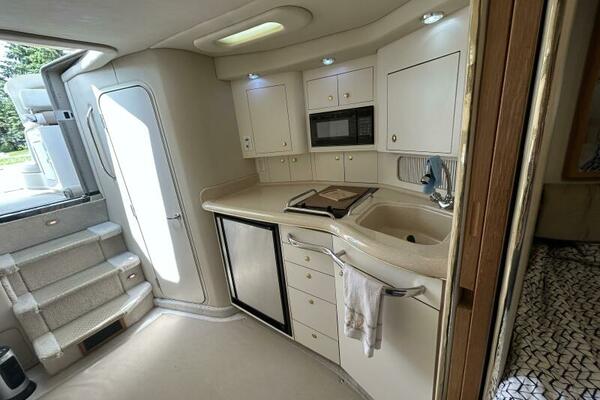 33ft Sea Ray Yacht For Sale