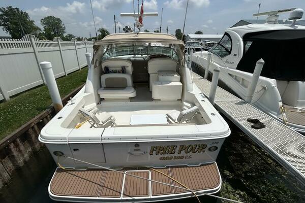 33ft Sea Ray Yacht For Sale