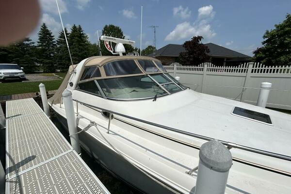 33ft Sea Ray Yacht For Sale