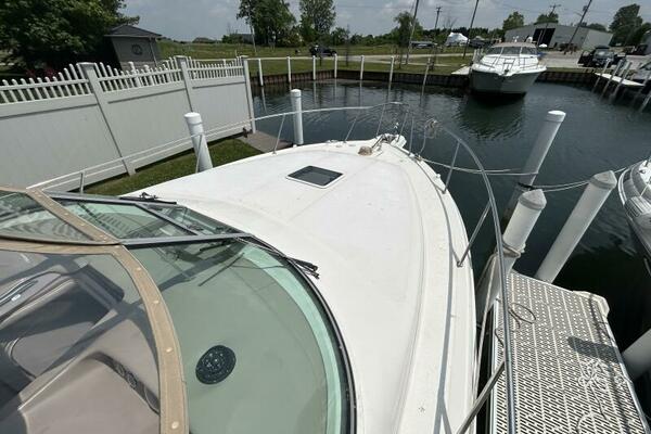 33ft Sea Ray Yacht For Sale