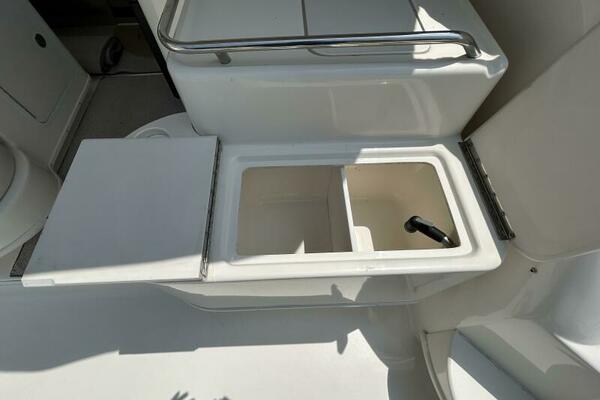 33ft Sea Ray Yacht For Sale