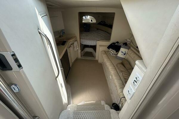 33ft Sea Ray Yacht For Sale