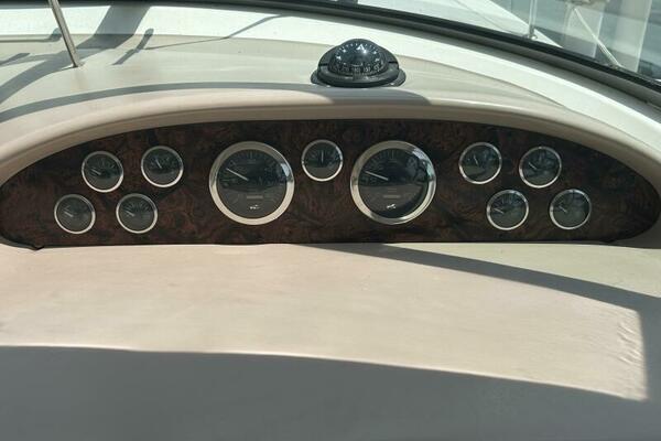 33ft Sea Ray Yacht For Sale