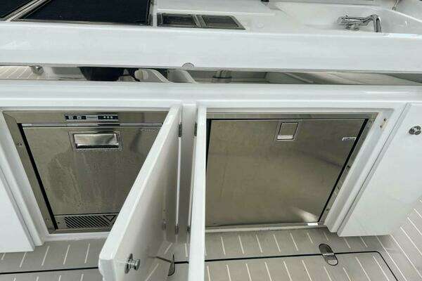 Azimut Verve 42 Yacht For Sale