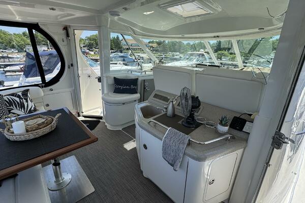 39ft Sea Ray Yacht For Sale