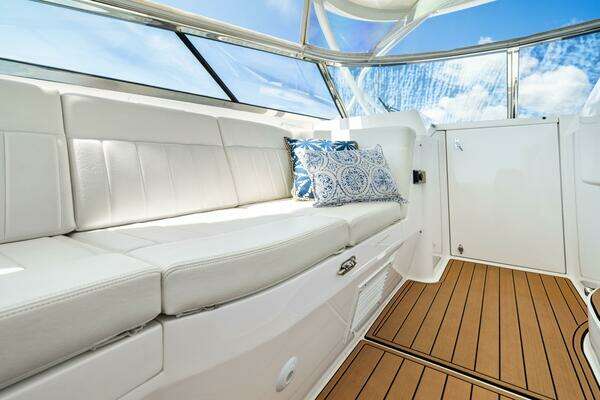 Intrepid 430 Sport Yacht Yacht For Sale