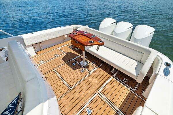 Intrepid 430 Sport Yacht Yacht For Sale