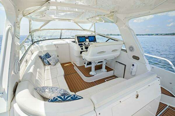Intrepid 430 Sport Yacht Yacht For Sale